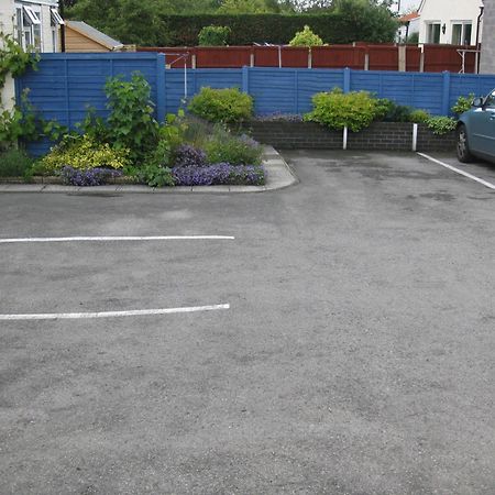 סטרטפורד-אפון-אבון Penryn Guest House, Ensuite Rooms, Free Parking And Free Wifi מראה חיצוני תמונה