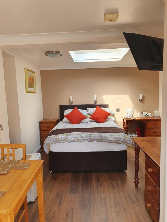 סטרטפורד-אפון-אבון Penryn Guest House, Ensuite Rooms, Free Parking And Free Wifi מראה חיצוני תמונה