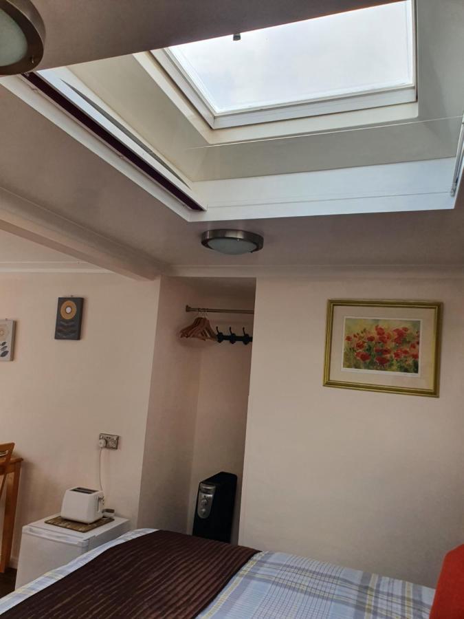 סטרטפורד-אפון-אבון Penryn Guest House, Ensuite Rooms, Free Parking And Free Wifi מראה חיצוני תמונה