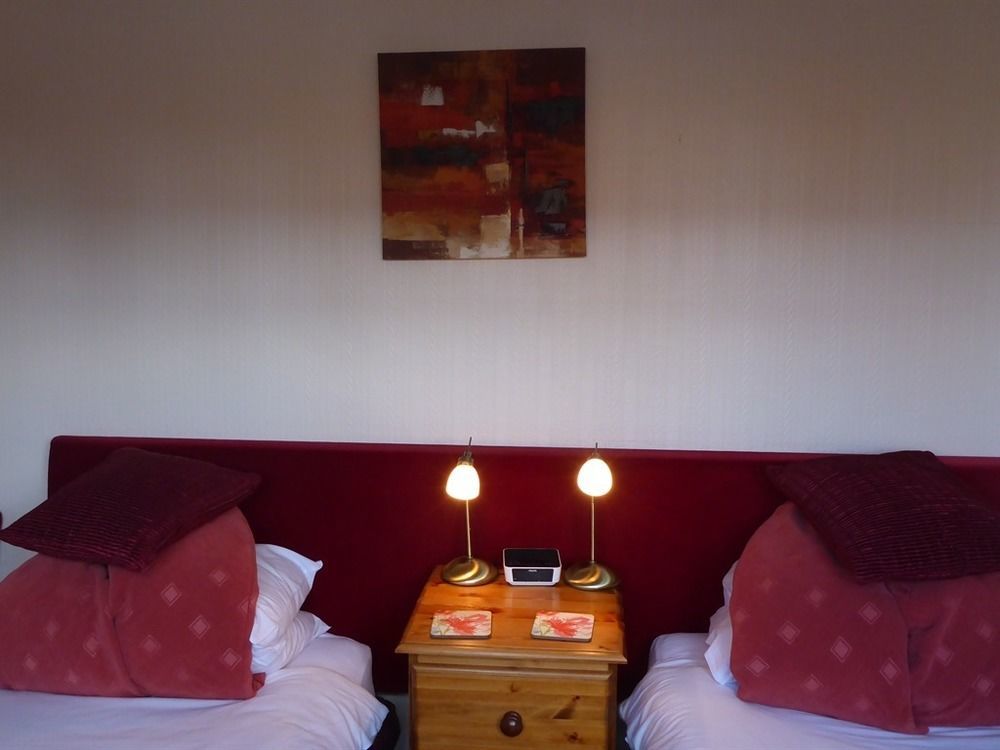 סטרטפורד-אפון-אבון Penryn Guest House, Ensuite Rooms, Free Parking And Free Wifi מראה חיצוני תמונה