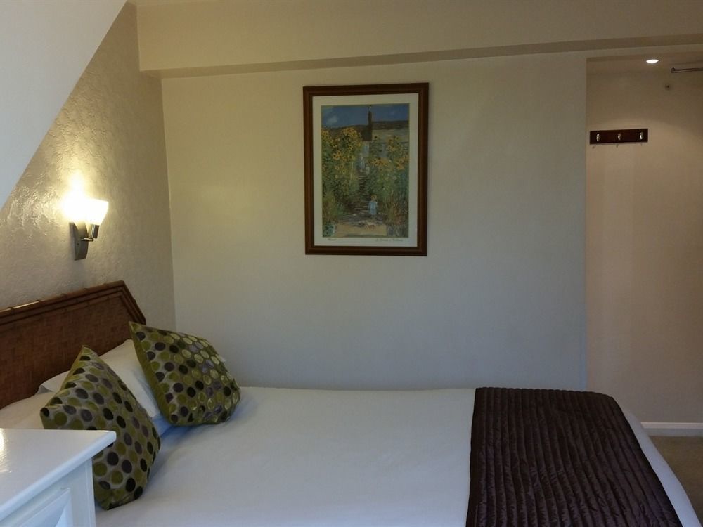 סטרטפורד-אפון-אבון Penryn Guest House, Ensuite Rooms, Free Parking And Free Wifi מראה חיצוני תמונה