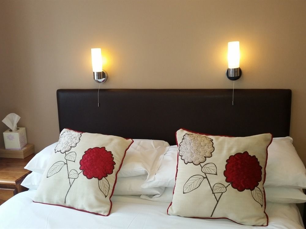 סטרטפורד-אפון-אבון Penryn Guest House, Ensuite Rooms, Free Parking And Free Wifi מראה חיצוני תמונה