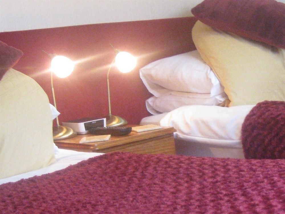 סטרטפורד-אפון-אבון Penryn Guest House, Ensuite Rooms, Free Parking And Free Wifi מראה חיצוני תמונה