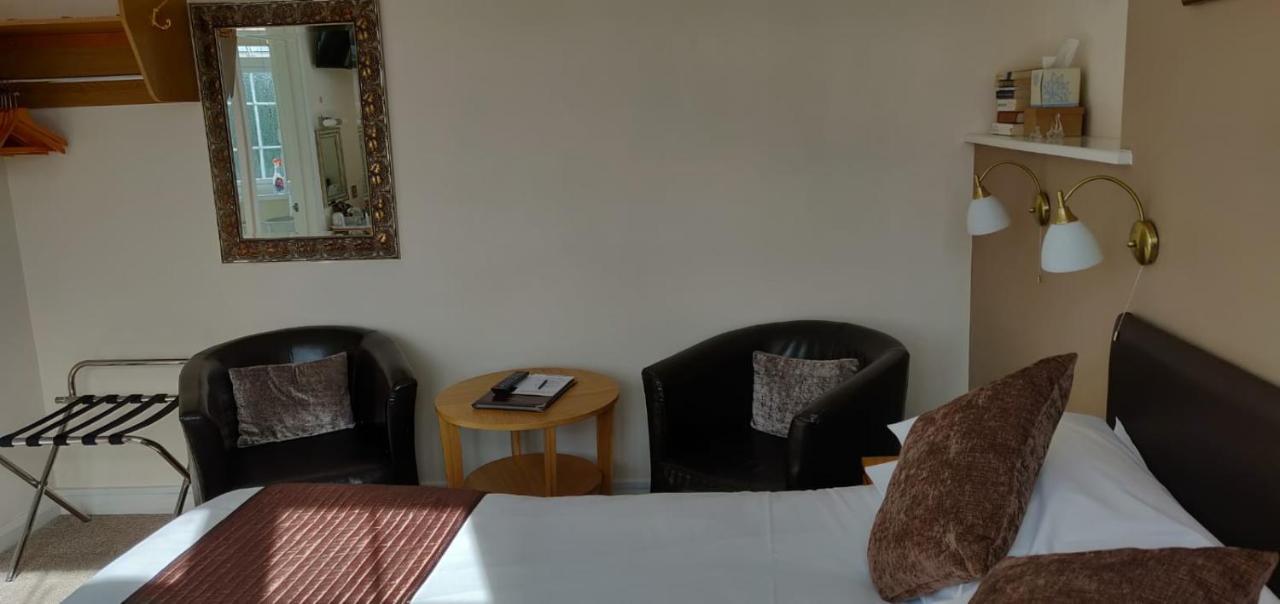 סטרטפורד-אפון-אבון Penryn Guest House, Ensuite Rooms, Free Parking And Free Wifi מראה חיצוני תמונה