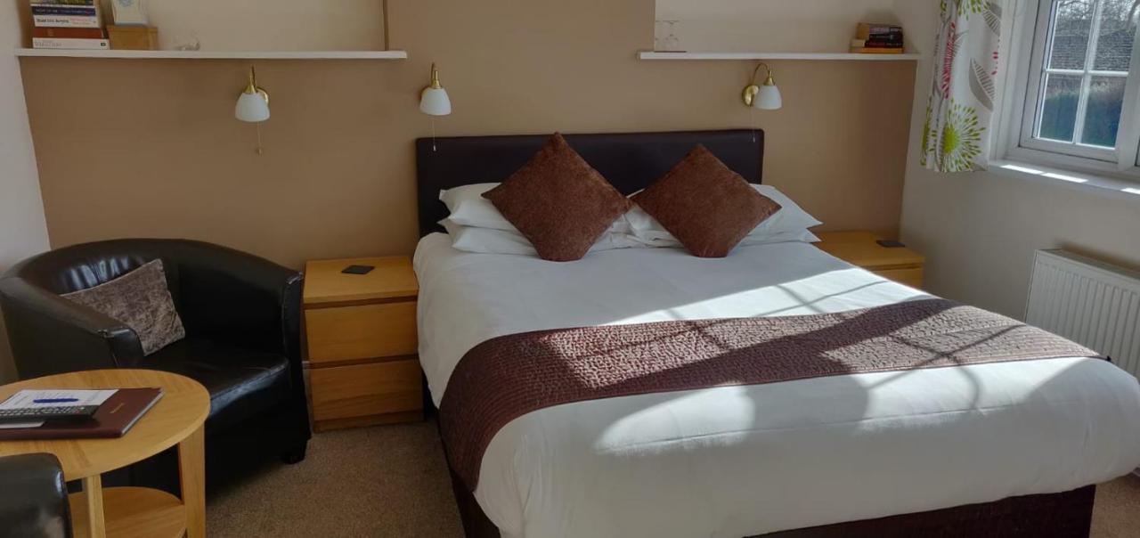 סטרטפורד-אפון-אבון Penryn Guest House, Ensuite Rooms, Free Parking And Free Wifi מראה חיצוני תמונה